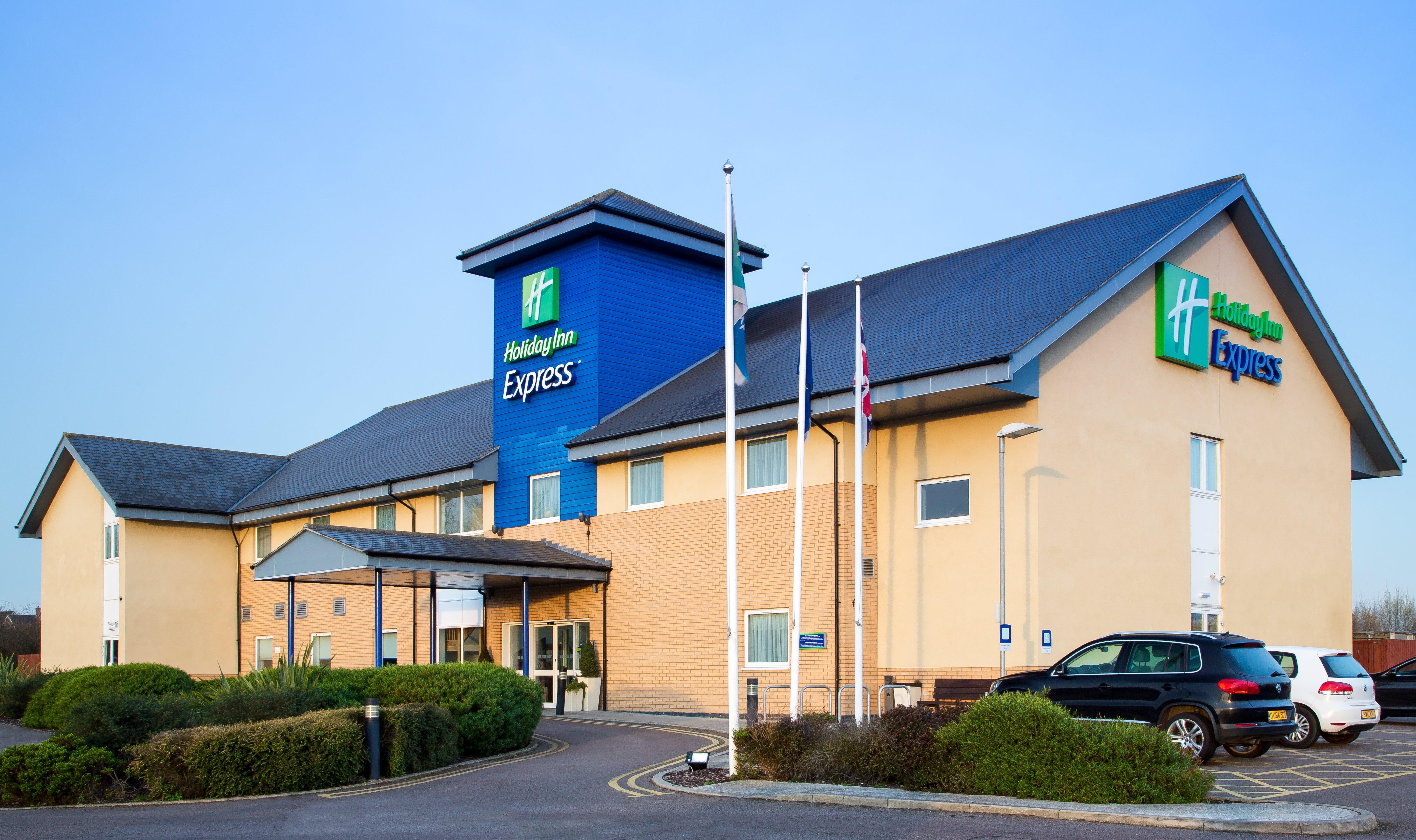 Holiday Inn Express Braintree By Ihg Exterior foto
