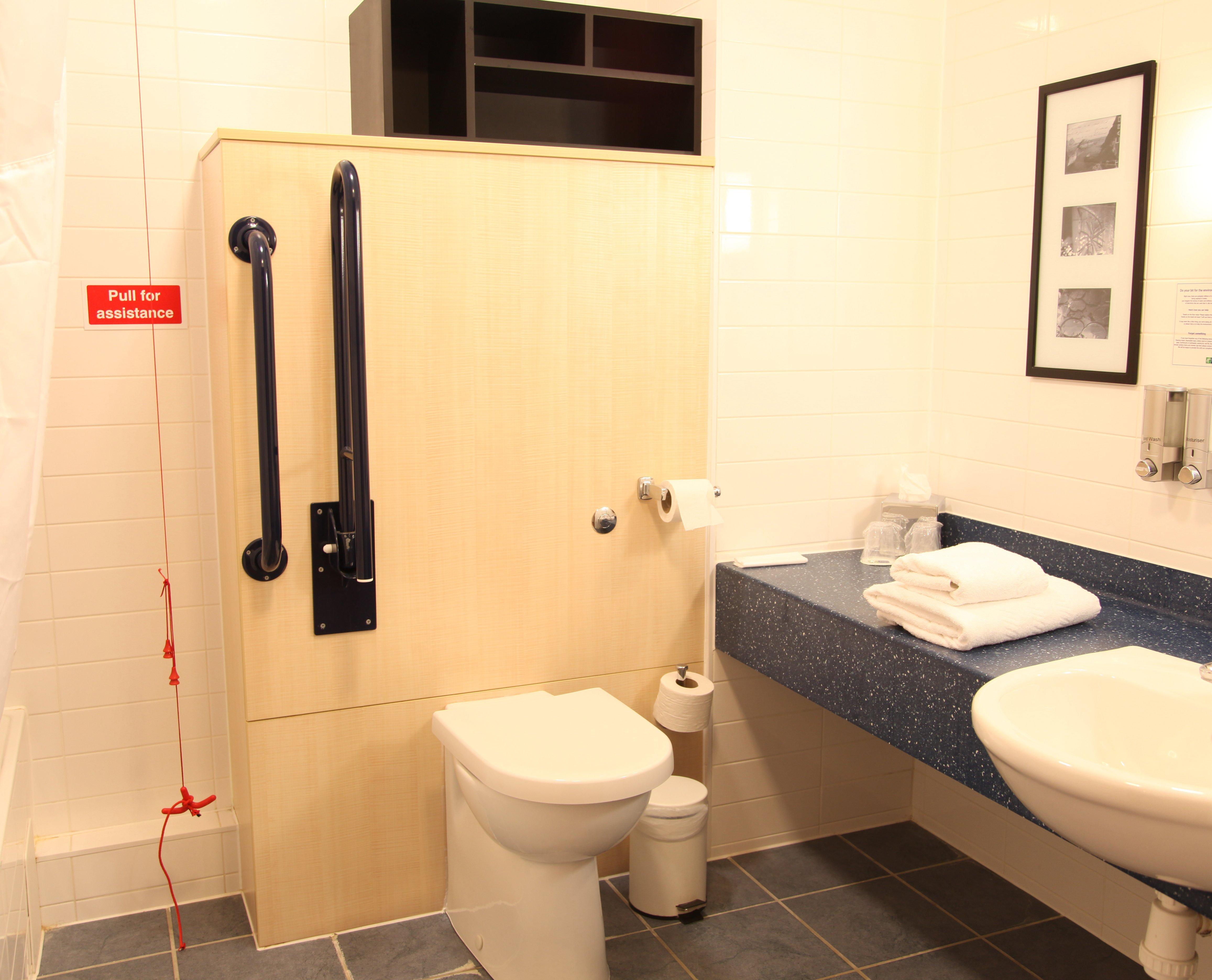 Holiday Inn Express Braintree By Ihg Exterior foto